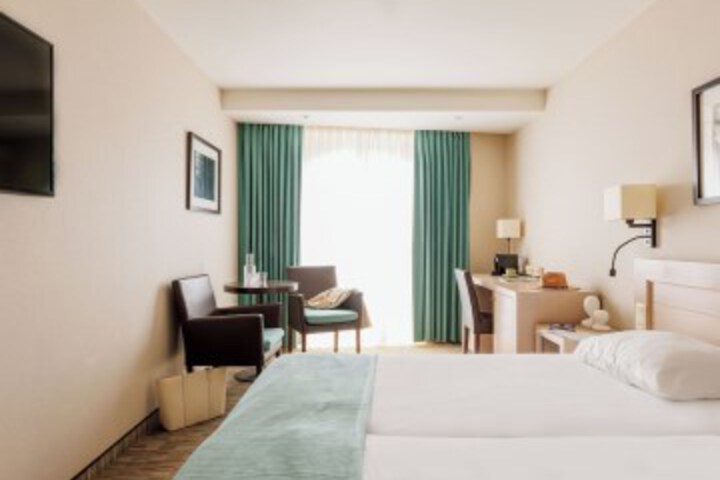 Room 5 of 39