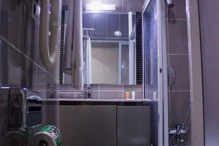 Room 85 of 155