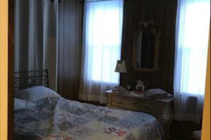 Room 9 of 24