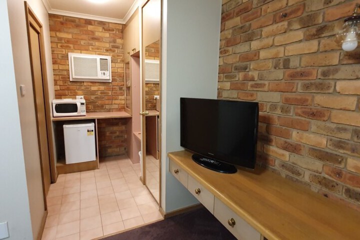 Room 13 of 31