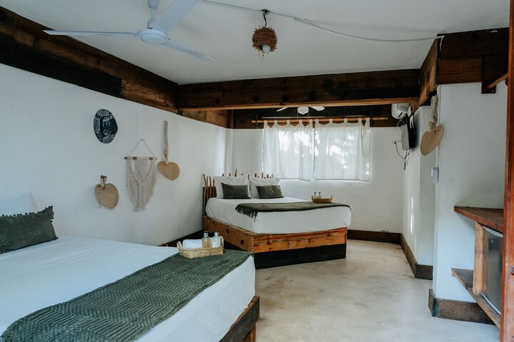 Room 10 of 35
