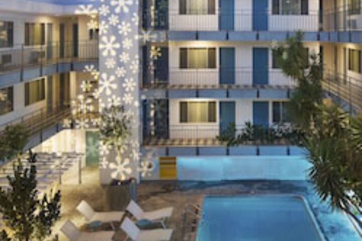 Hotel Exterior 232 of 255
