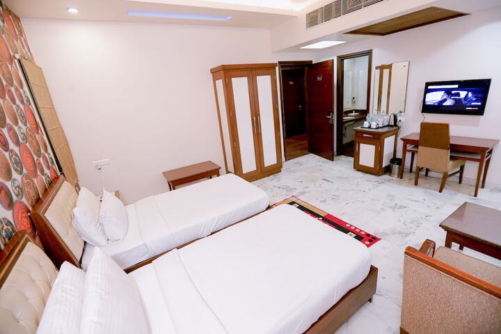 Room 111 of 288
