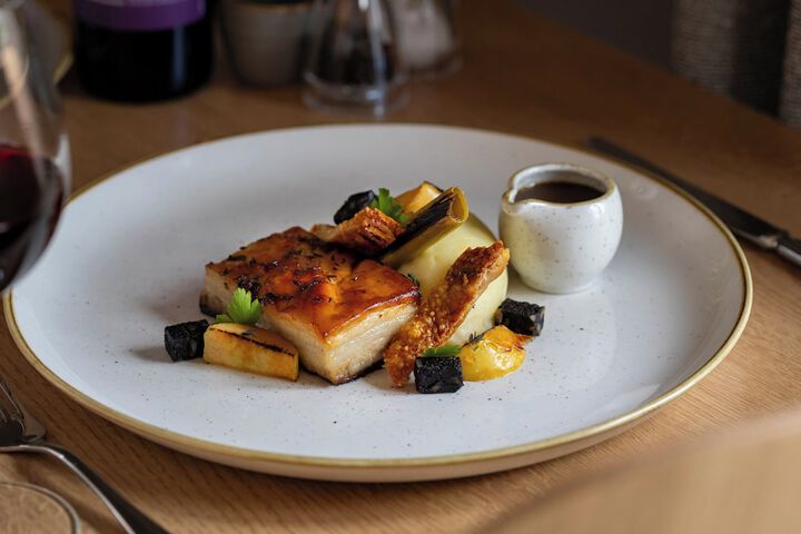 Dining 30 of 58