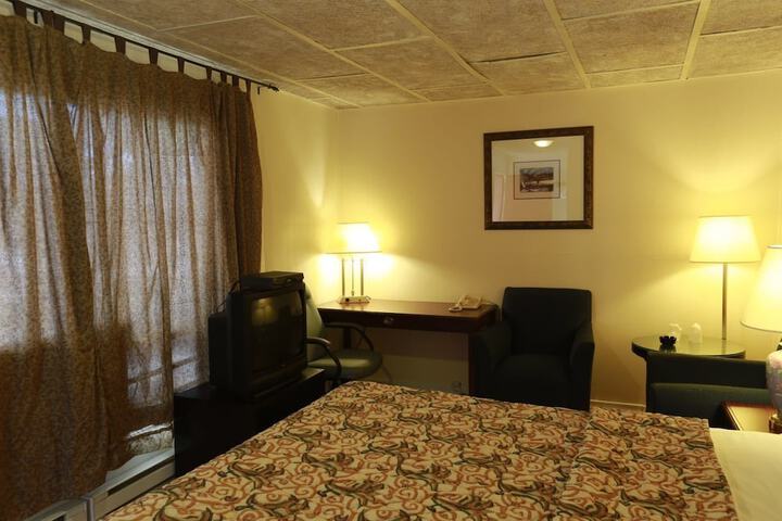 Room 6 of 37