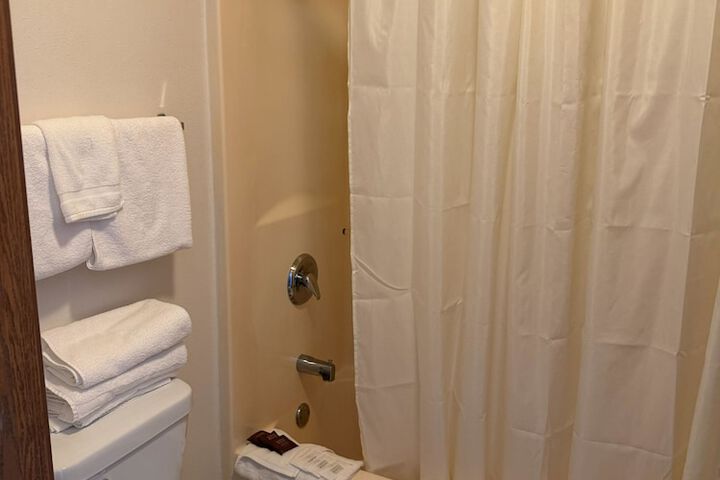Room 50 of 75