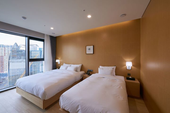 Room 18 of 46