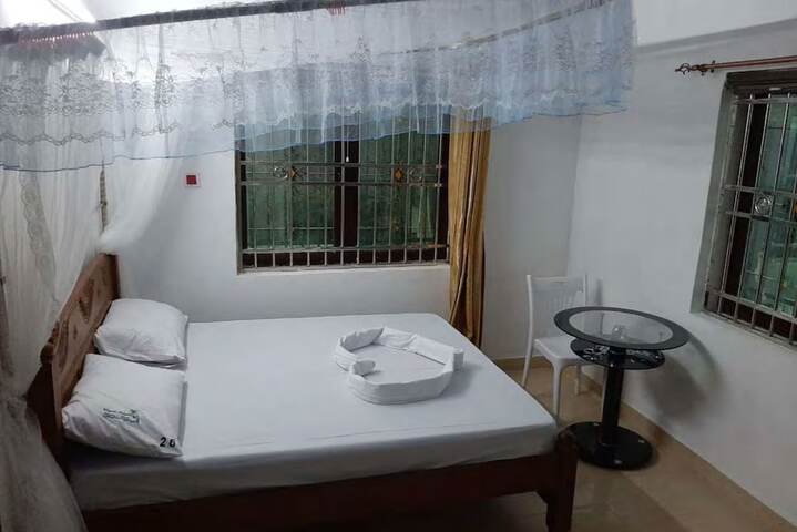 Room 4 of 14