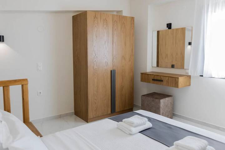 Room 25 of 82