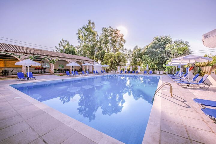 Pool 17 of 42