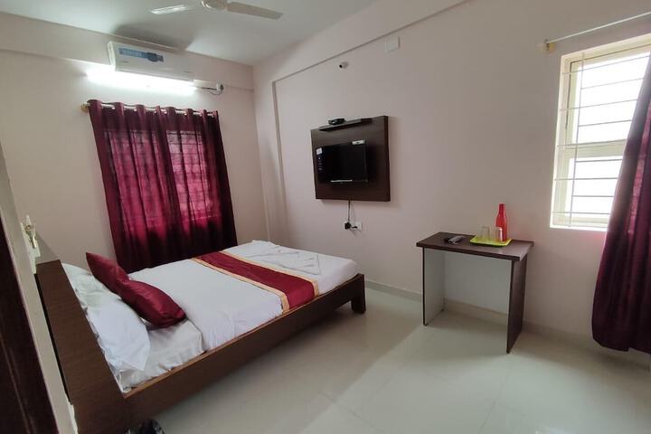 Room 10 of 22