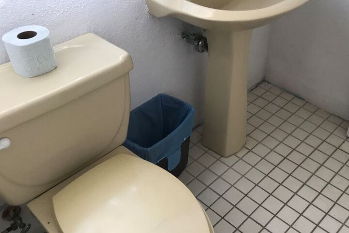 Room 52 of 91