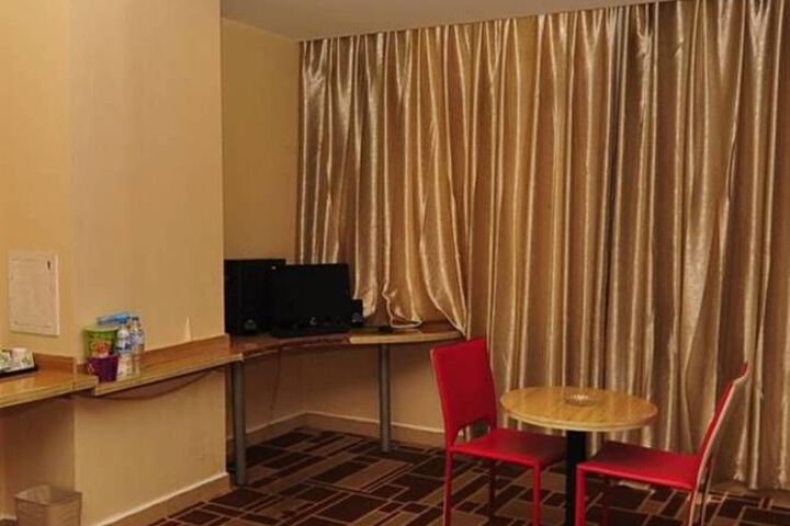 Room 56 of 90