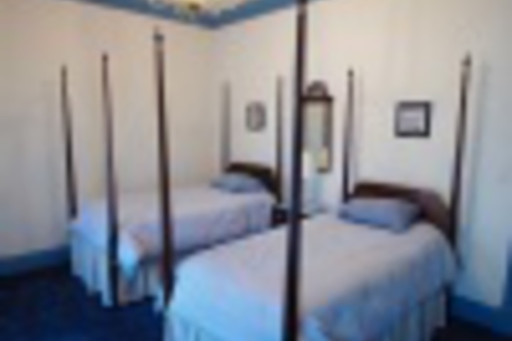 Room 183 of 240