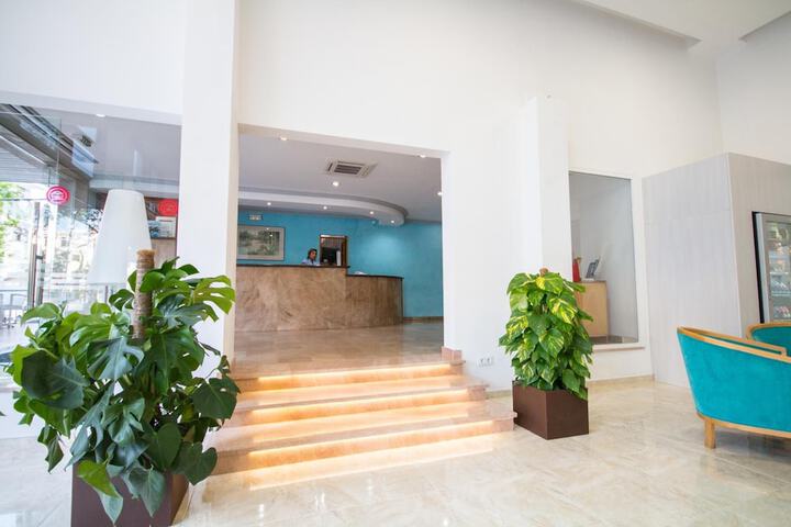 Guest Lobby