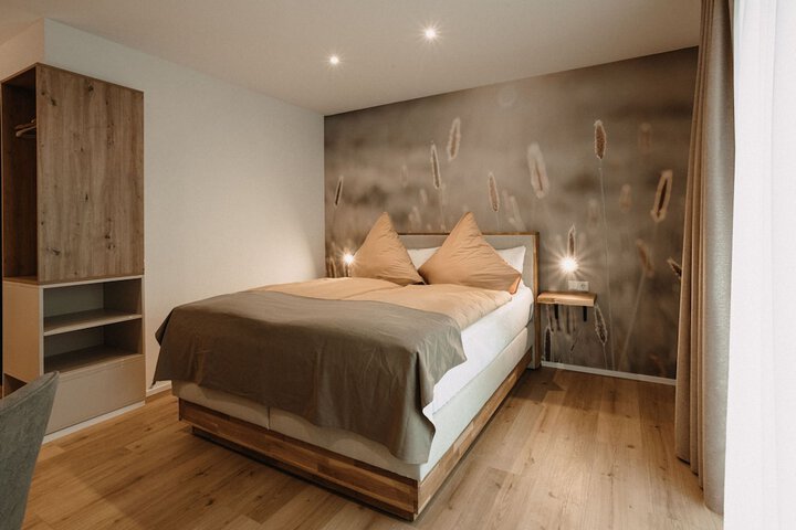 Room 6 of 23