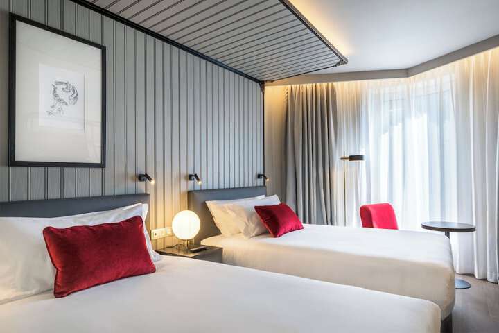 Room 30 of 80