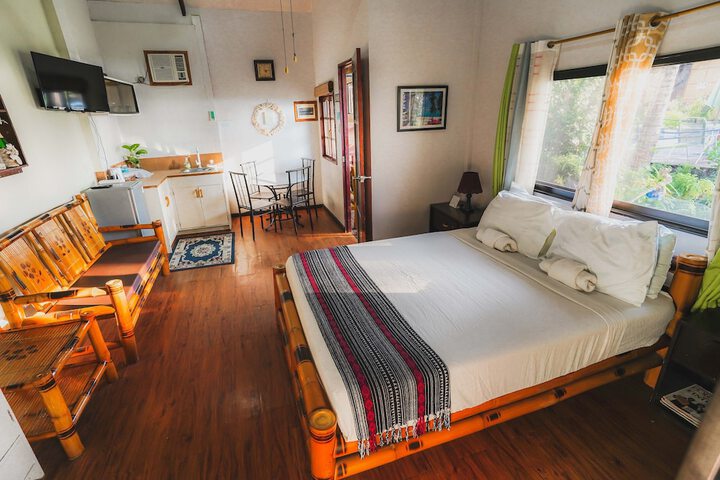 Room 14 of 80