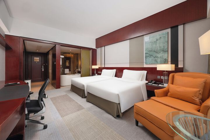Room 42 of 98