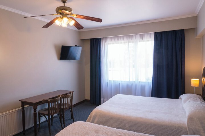 Room 4 of 14