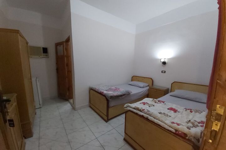 Room 13 of 24