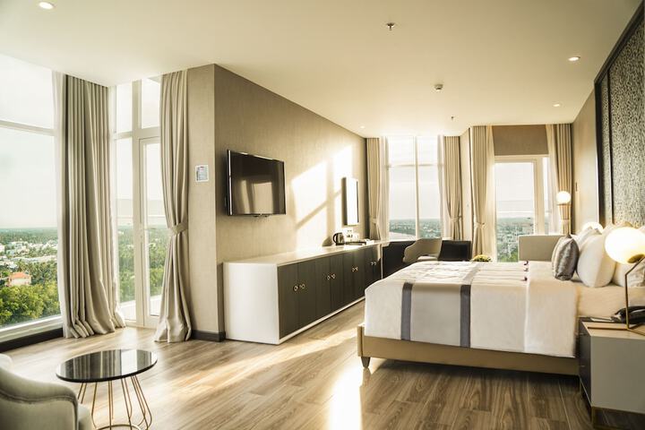 Room 3 of 60