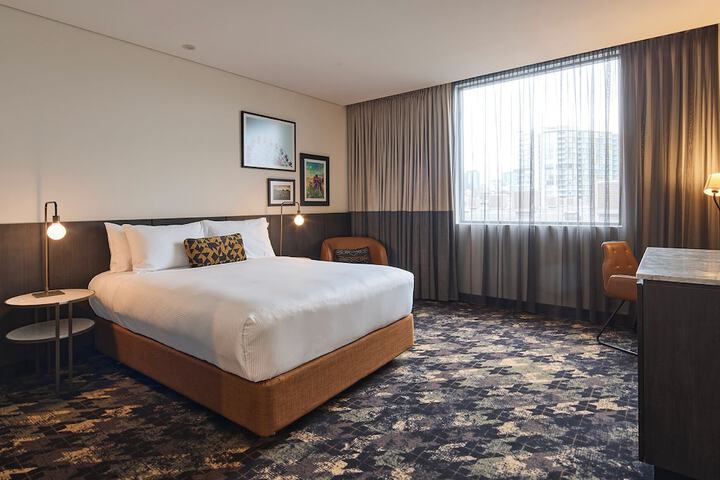 Room 5 of 38