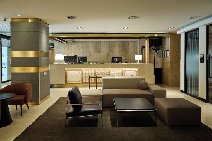 Hotel Lobby