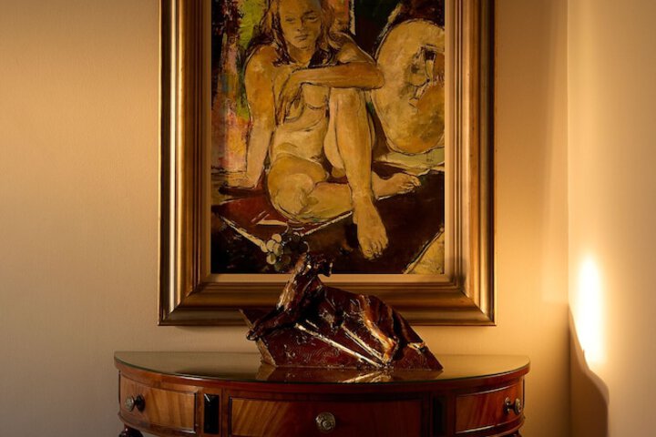 Room 34 of 215