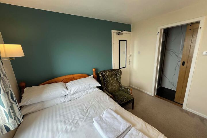 Room 13 of 46