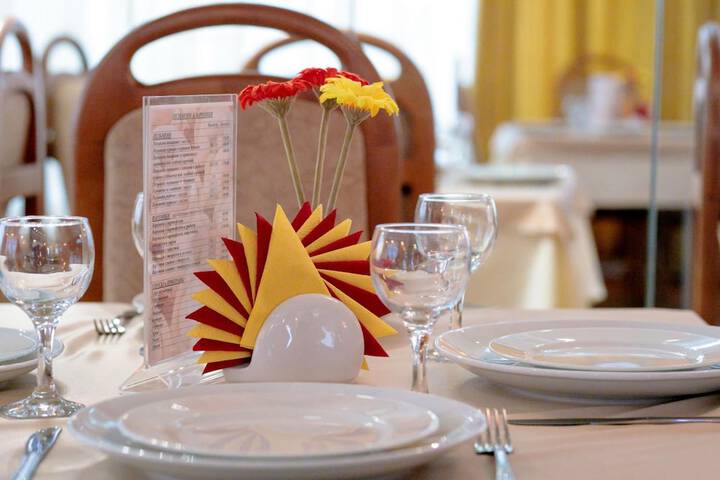 Dining Photos