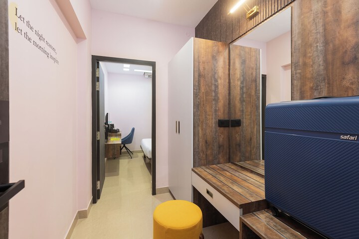 Room 9 of 40