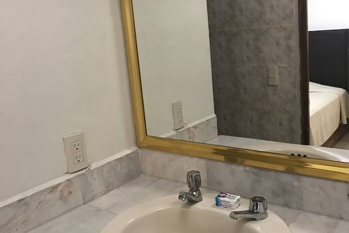 Room 18 of 21