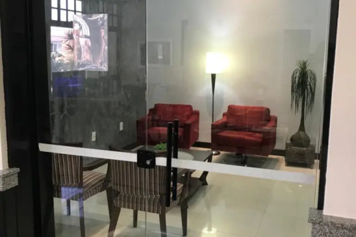 Room 3 of 11