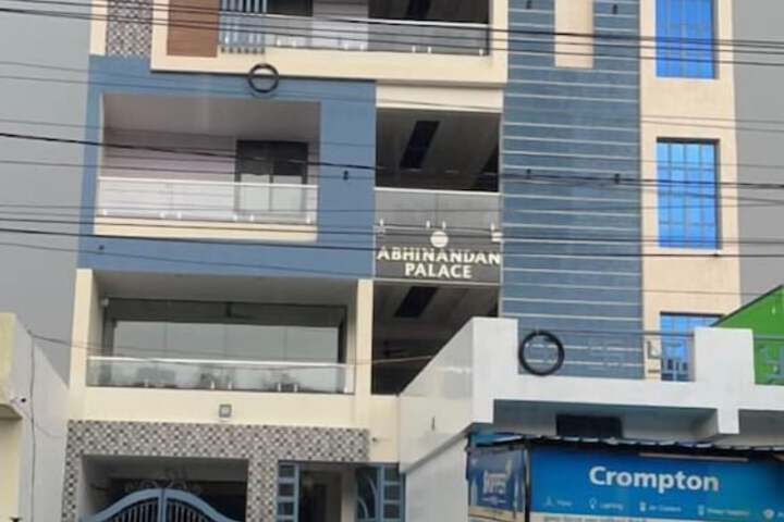 Abhinandan Palace