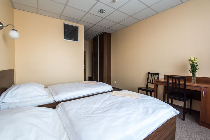 Room 8 of 44