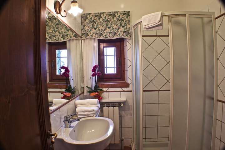 Room 53 of 112