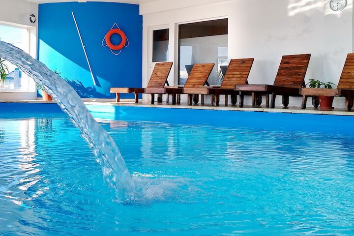 Hotel with Pool