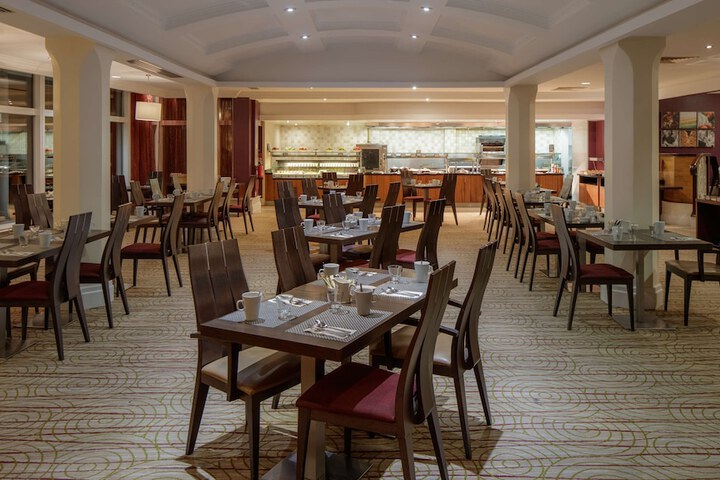 Dining 153 of 204