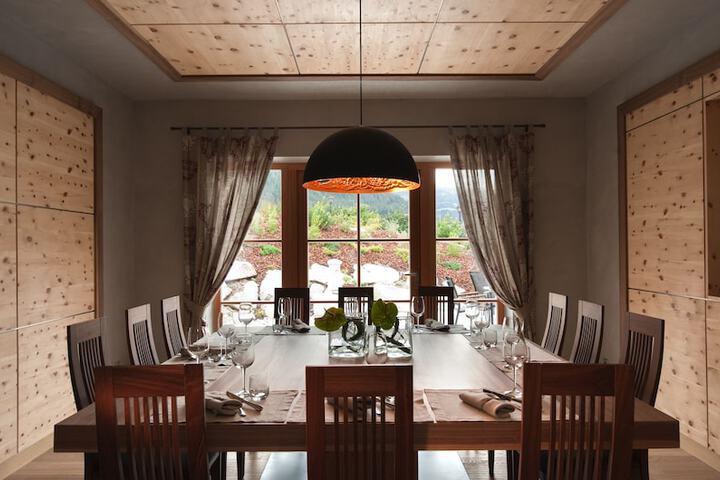 Dining 40 of 70