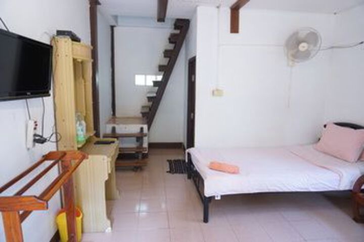 Room 14 of 38