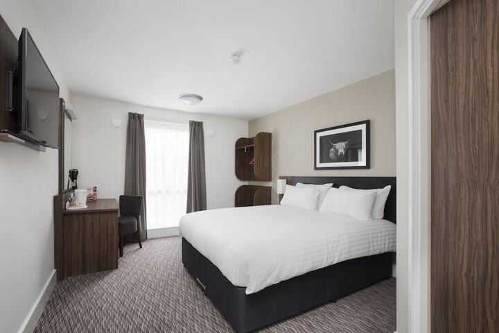 Room 4 of 26