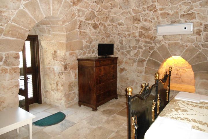 Room 7 of 85