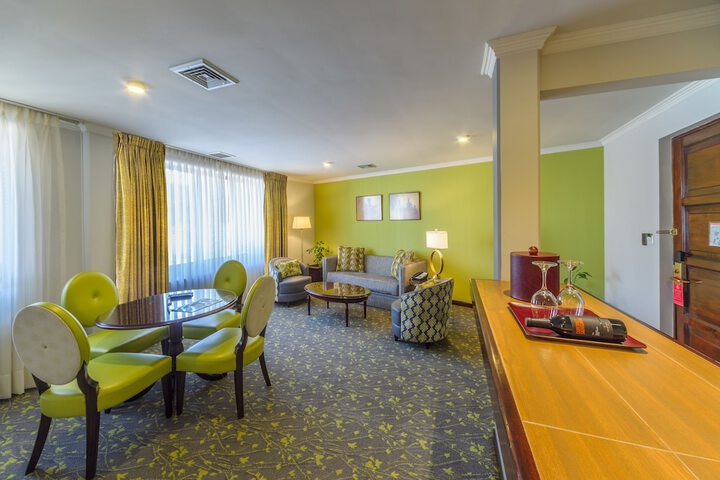 Room 25 of 60