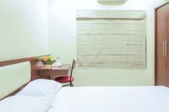 Room 34 of 47