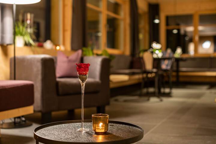 Lounge 85 of 92