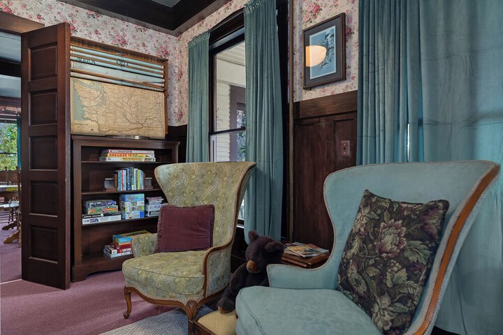 Hotel Interior 6 of 91
