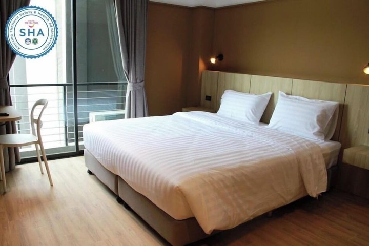 Room 4 of 11