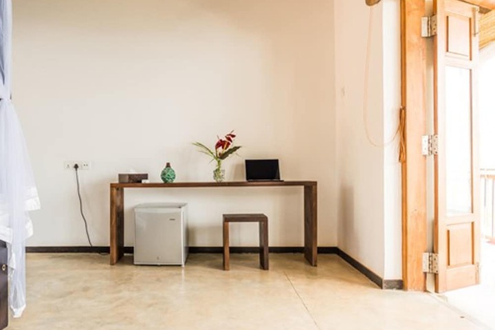 Room 4 of 62