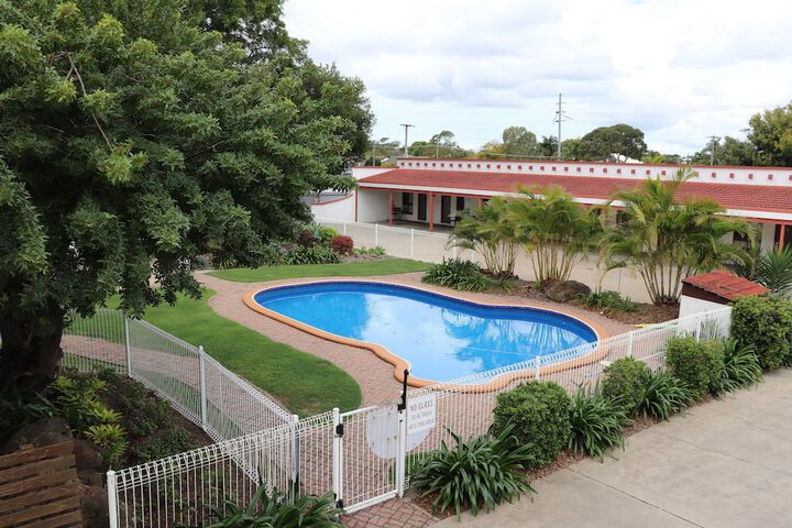 Pool Hotel